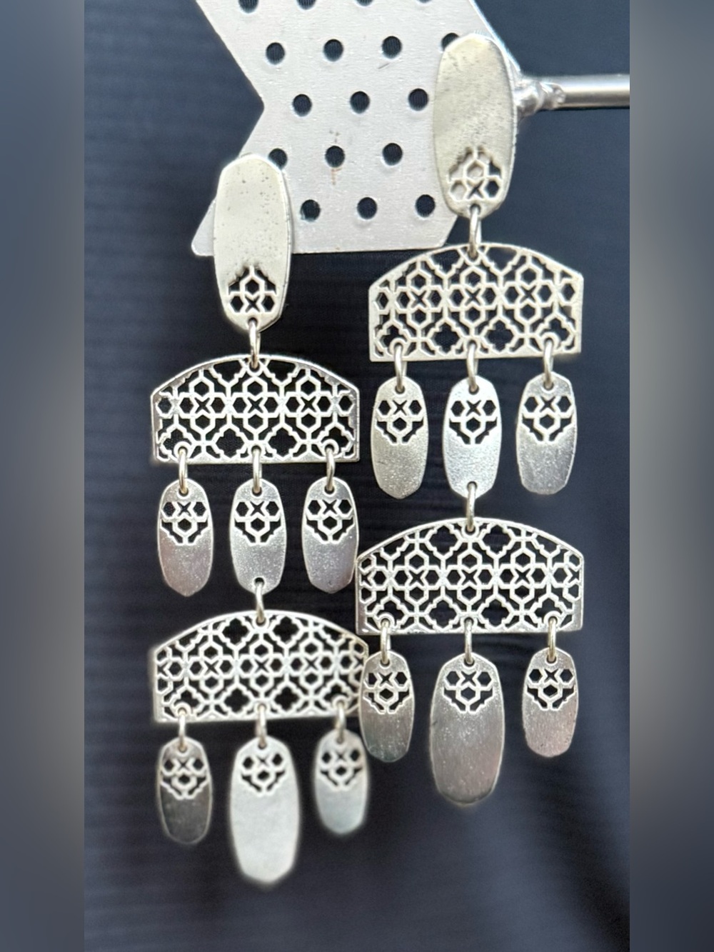 Kendra Scott - Emmett Filigree Dangle Statement Earrings In Silver